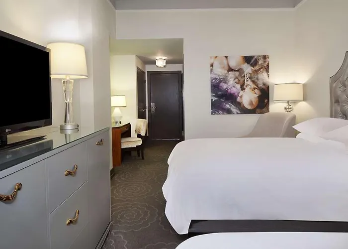Hotel Silversmith And Chicago